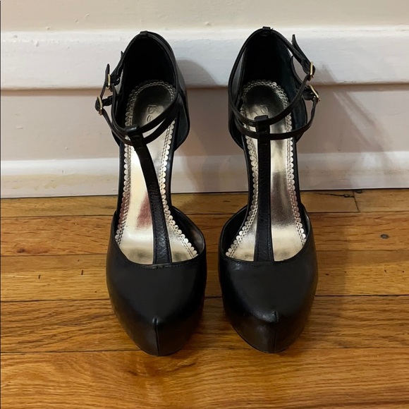 Bebe Bianca Heels - Picture 2 of 4